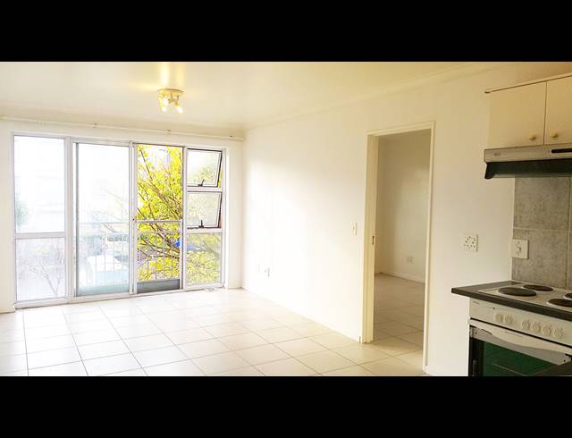 1 bed property to rent in PINELANDS